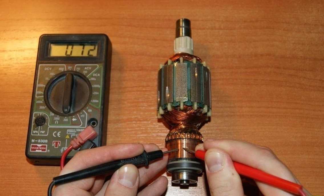 Как прозвонить электродвигатель мультиметром Электродвигатели применяются во многих бытовых устройствах, поэтому если прибор, в котором установлен агрегат