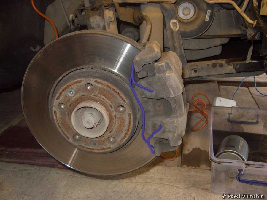 Замена задних тормозных дисков и колодок на renault scenic 2