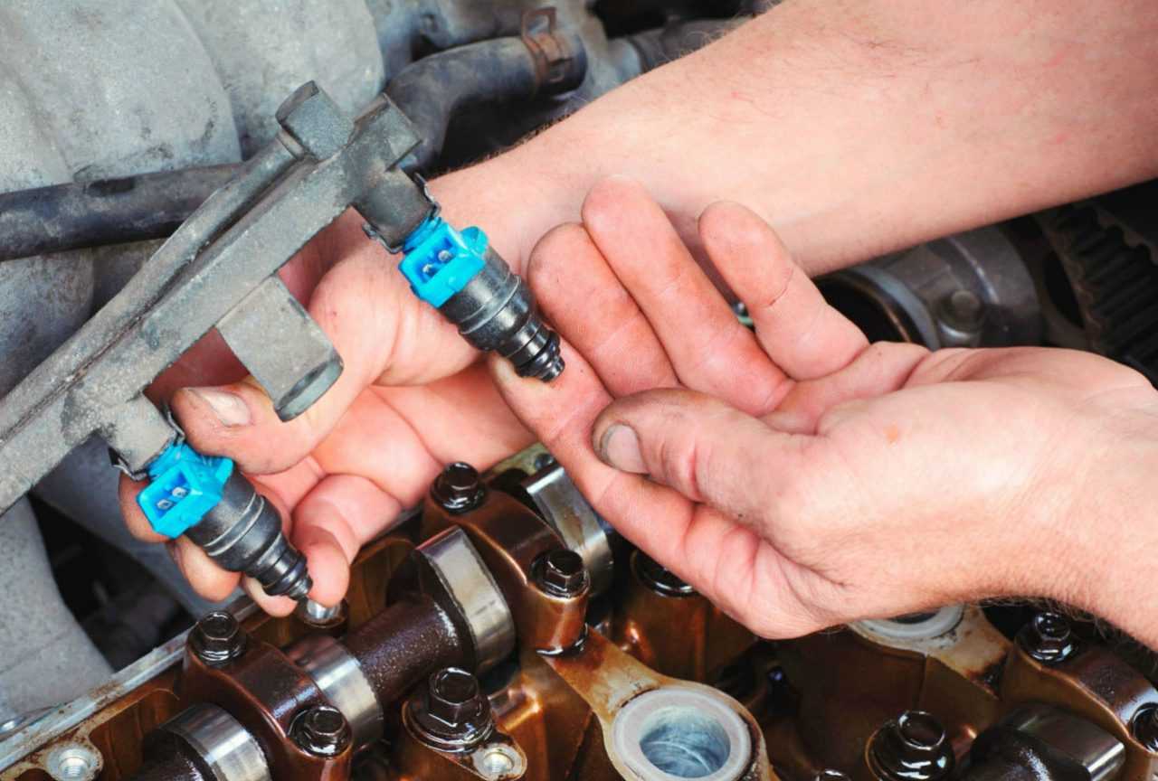 Как проверить инжекторные форсунки без снятия с мотора Неисправности инжектора форсунок встречаются как на дизельных, так и на бензиновых двигателях В