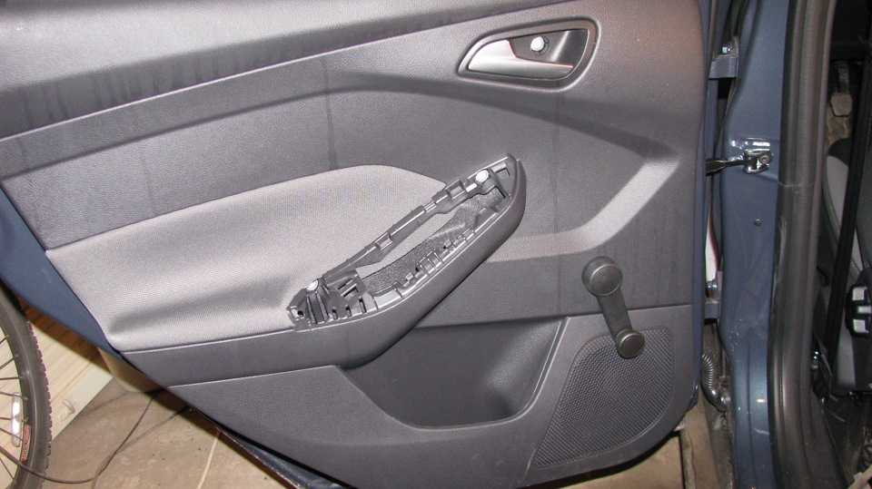 Как снять обшивку двери форд фокус 3: особенности для передних и задних дверей