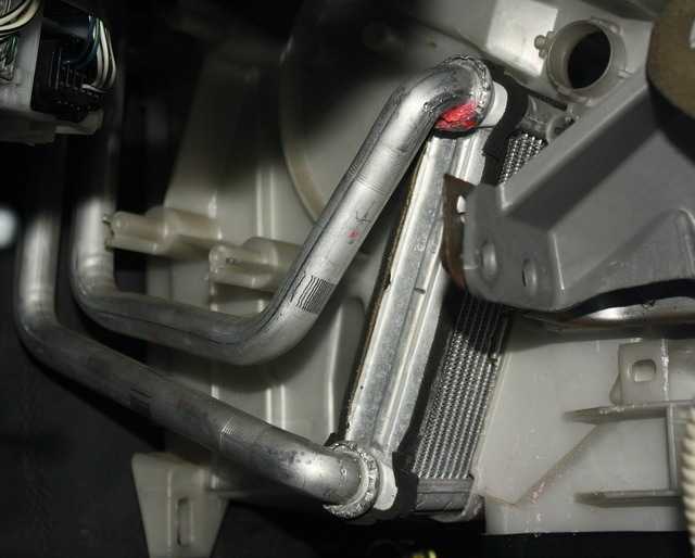 Toyota avensis - замена радиатора охлаждения своими руками
