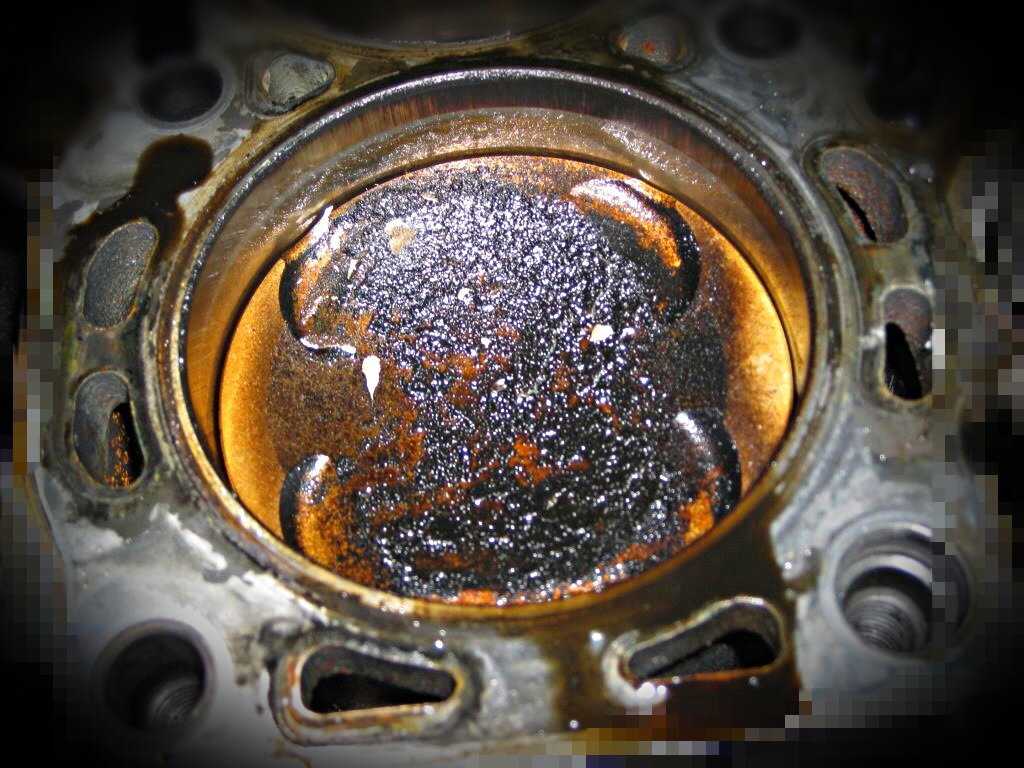 Почему масло в двигателе быстро чернеет: причины, черное масло в двигателе
