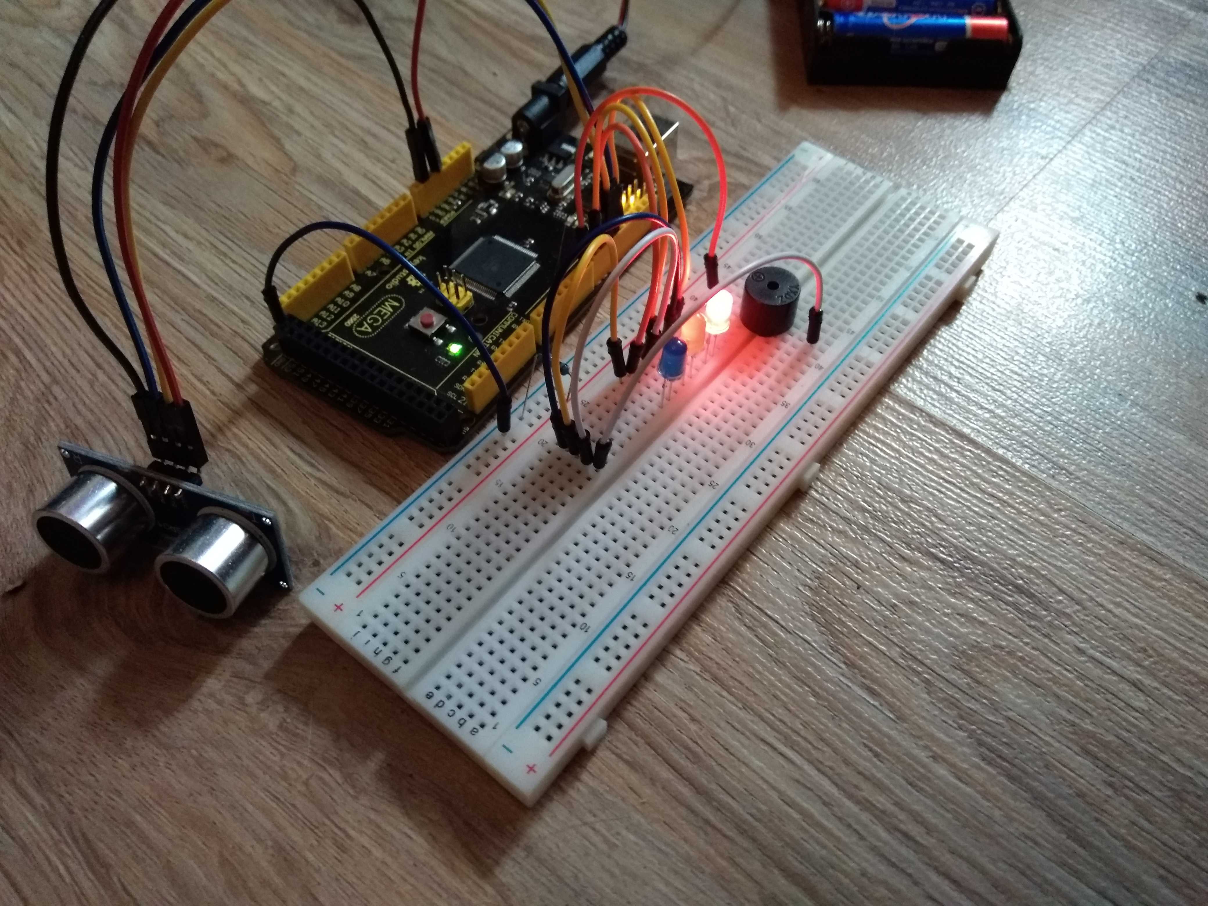 Робот, ездящий по линии под управлением arduino [амперка / вики]