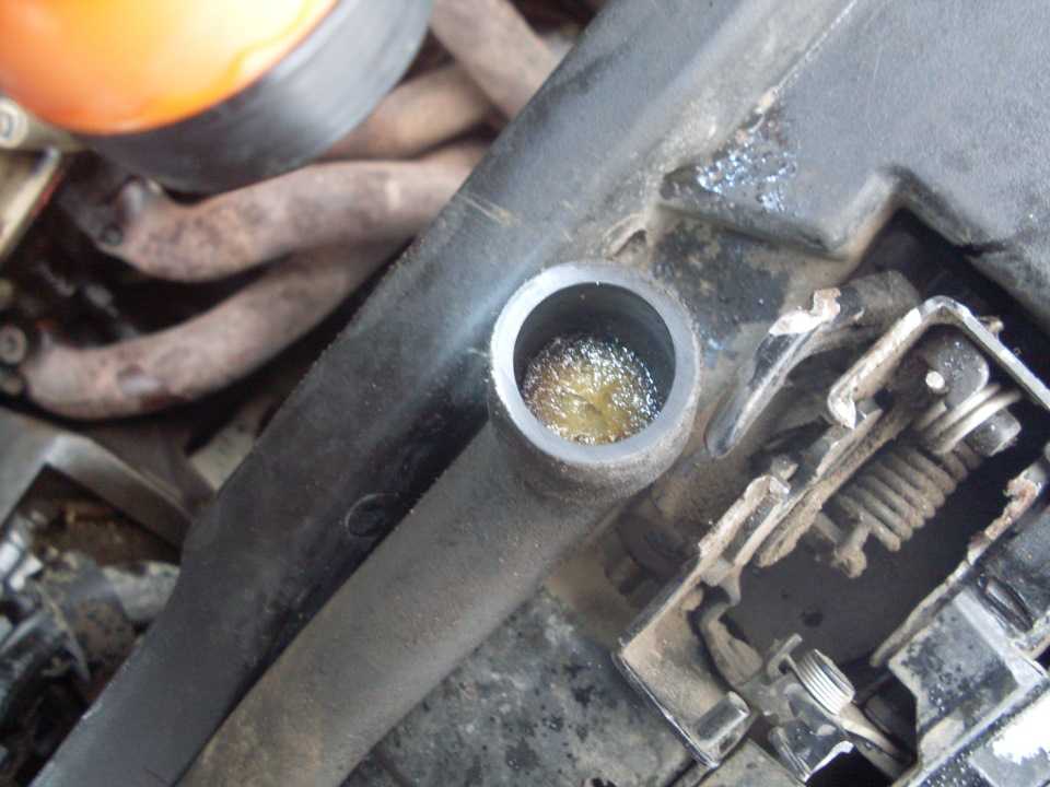 Двигатель камминз ест масло и выкидывает через сапун: причины, диагностика и ремонт