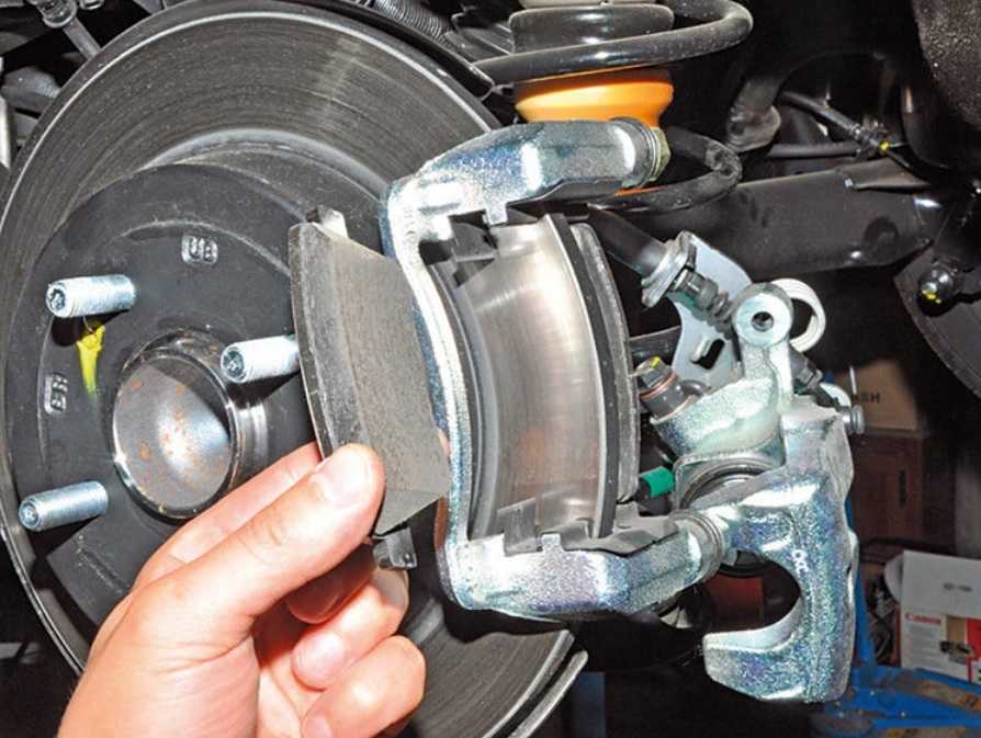 Opel astra j с 2009, снятие тормозных колодок инструкция онлайн