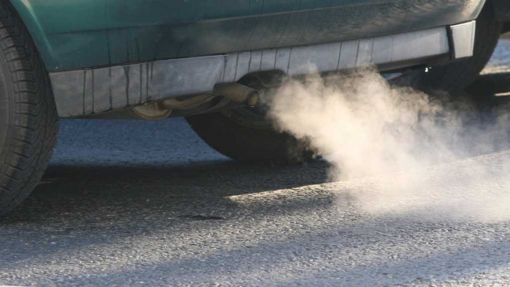 Дымит дизельный двигатель сизым дымом причины камаз